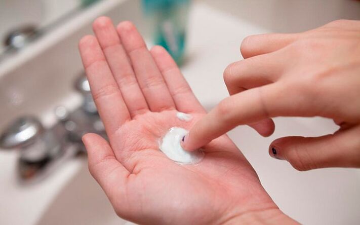 peeling se sodou pro zvětšení penisu